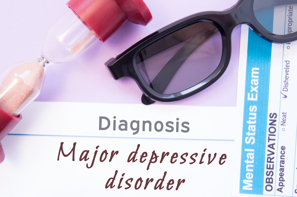 Diagnosis,Of,Major,Depressive,Disorder.,Hourglass,,Doctor,Glasses,,Mental,Status